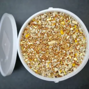 So much good stuff! The Ulimate Seed & Insect Blend for Wild Garden Birds - 12.55kg